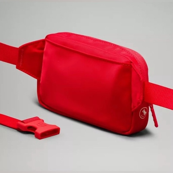 Lululemon Unisex Red Belt Bag - Picture 4 of 8